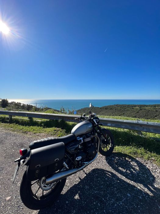 Triumph Speedtwin 900