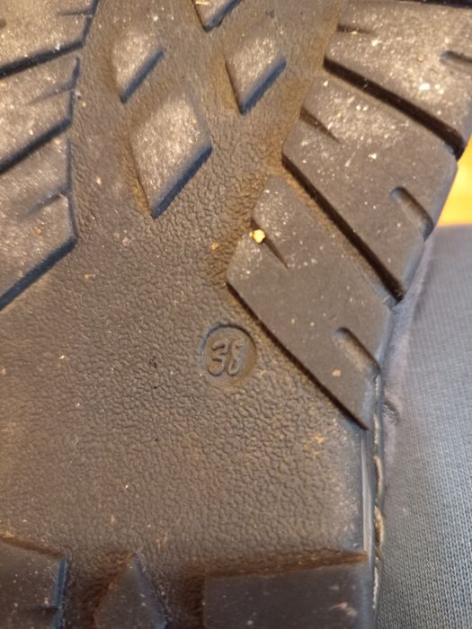 Жіночі чобітки Tamaris 38