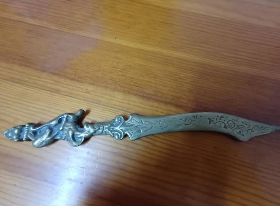 Corta papéis Arte Nova