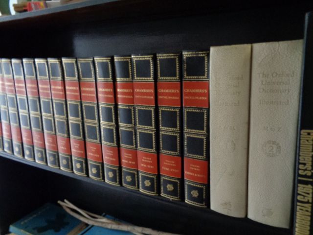 English Encyclopedia - Chambers's Encyclopaedia International