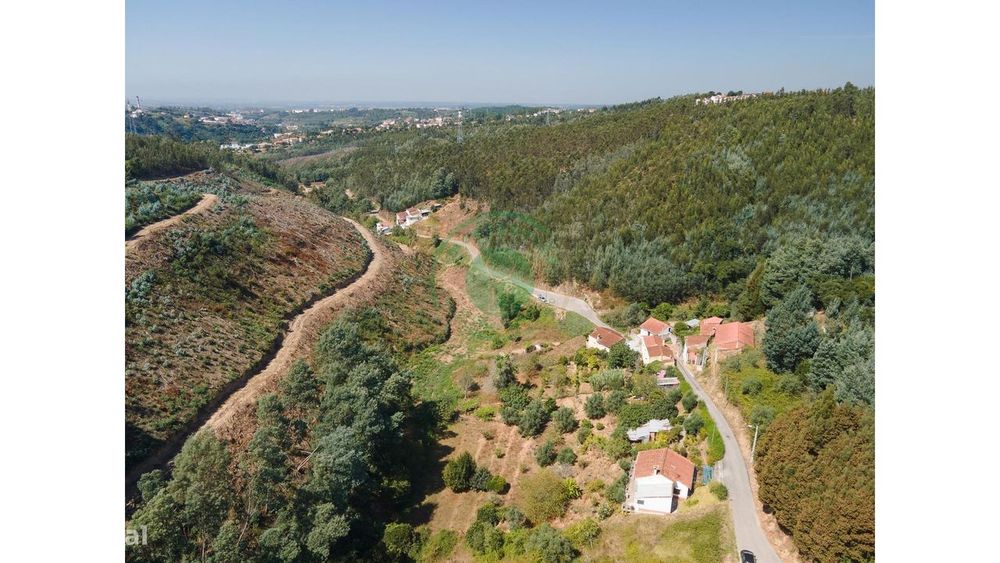 Terreno com 454 m2 em Coimbra