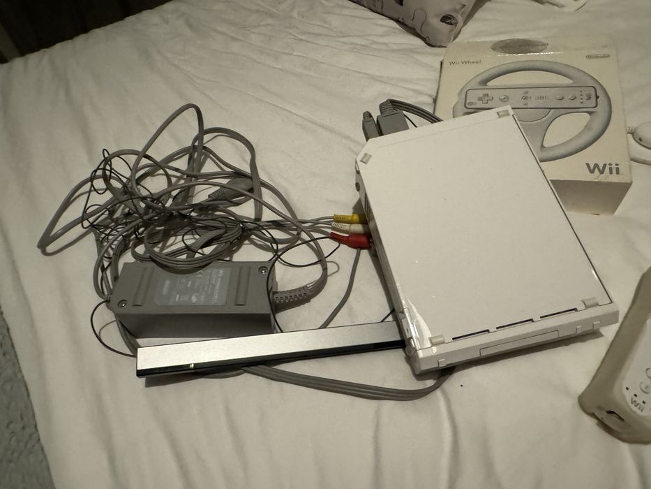 Vendo Wii em excelente estado, inclui jogos