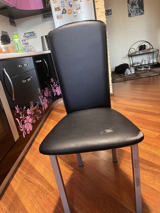 Продам стільці на кухню