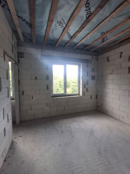 Продам Таунхаус на вул. Молодіжній, 103 м², ділянка 1,8 сотки — 79 000 $. Автономне Опалення. Власне Паркомісце. Готові Документи.