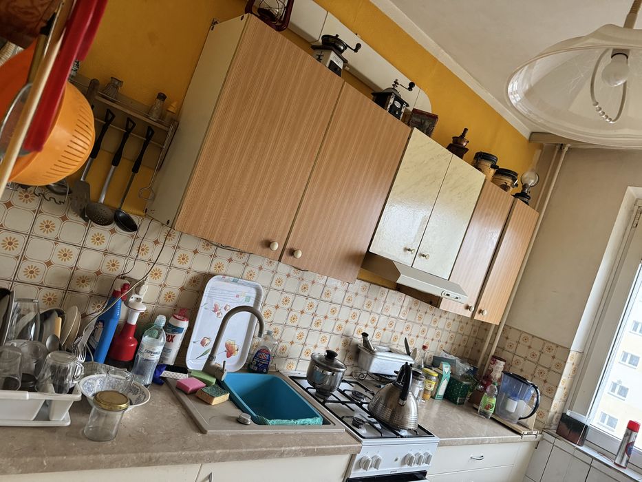 Meblościanki, meble, stoliki