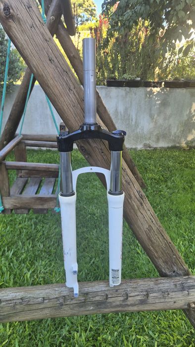 Suspensão SR Suntour XCM-HLO 100mm curso Post Mount travões disco trava Hidráulica QR