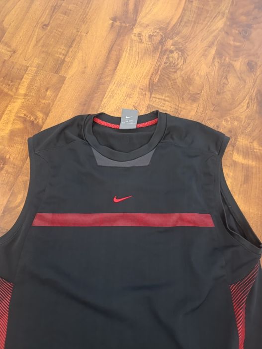 Bluza Nike sportowa siłownia bieganie męska m 178 koszulka sport