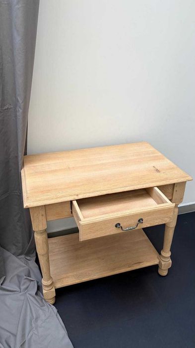 Dębowa konsola z szufladą