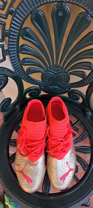 Chuteiras Puma novas