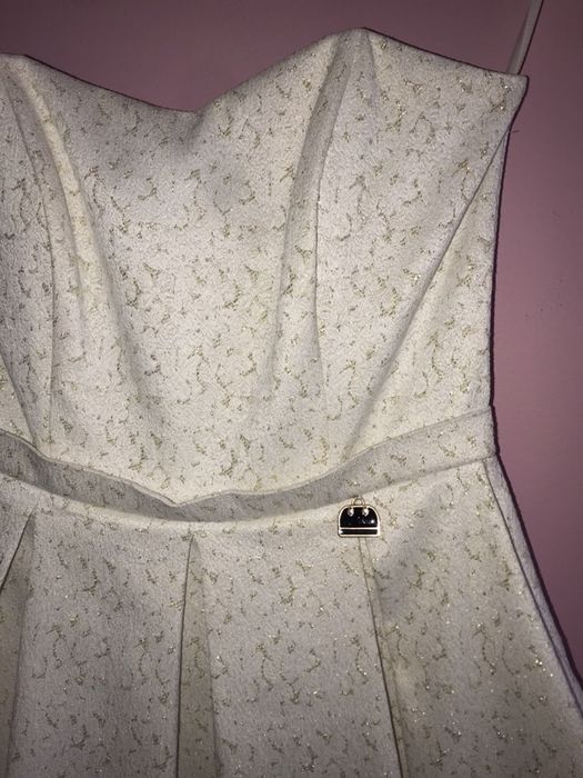 piękna, krótka sukienka ecru/złoto na wesele/studniówkę XS