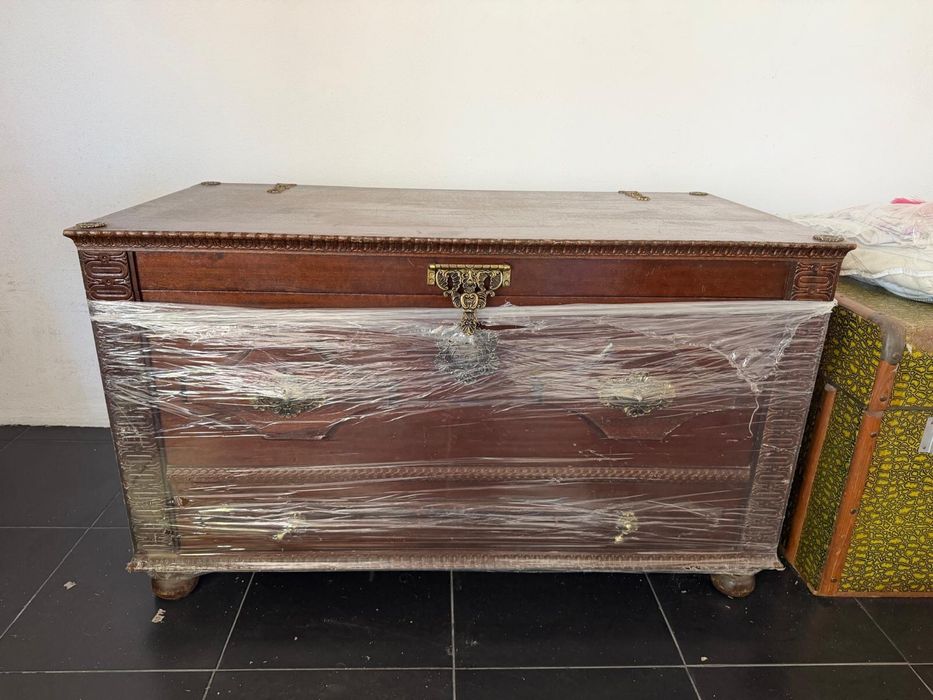 Arca antiga para restauro