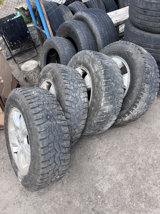 Диски з резиною 215/70r16