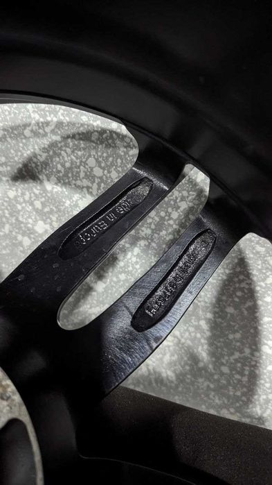 Диски Carmani 5/114.3 R19 8.5J ET35 dia72.6mm (Tesla Model 3)