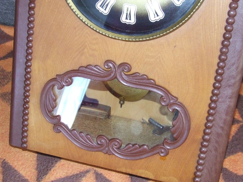 Stary zegar ścienny