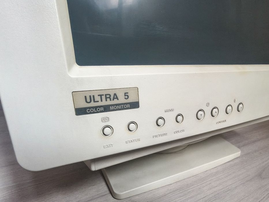 Monitor CTX 1559SE - kineskopowy monitor 15 cali