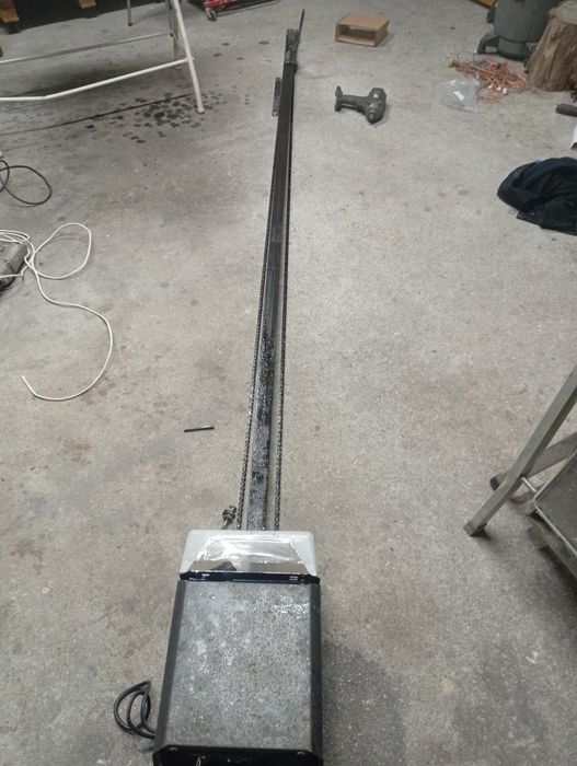Motor de portão basculante usado em bom estado