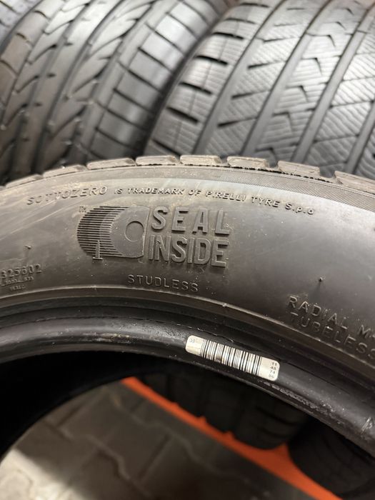 Шини Резина Зима 215/55 R17 94H Pirelli Sottozero 3 Winter