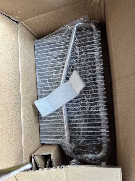 Испаритель и осушитель Nissens Mercedes W203 W209 W211 W219