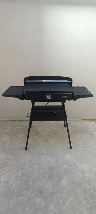 Grill elektryczny Stojący GOTIE  2200W