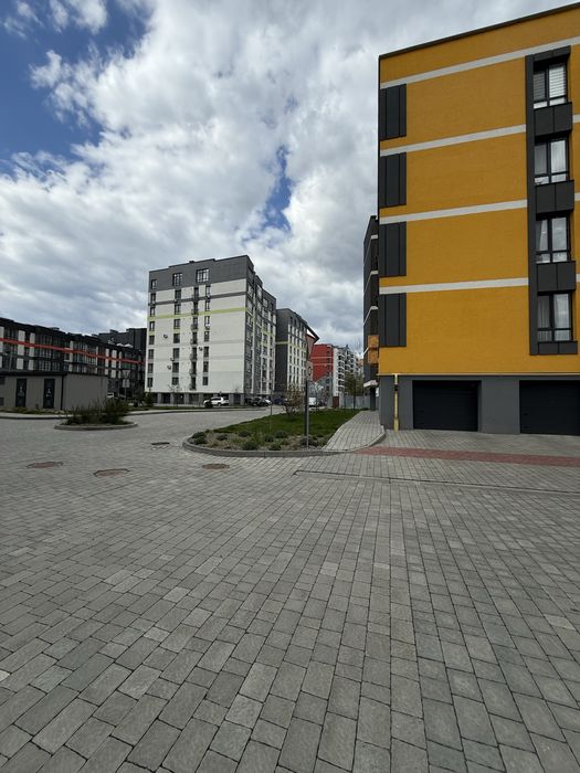 Чотирьох кімнатна кв на Нац Гвардії