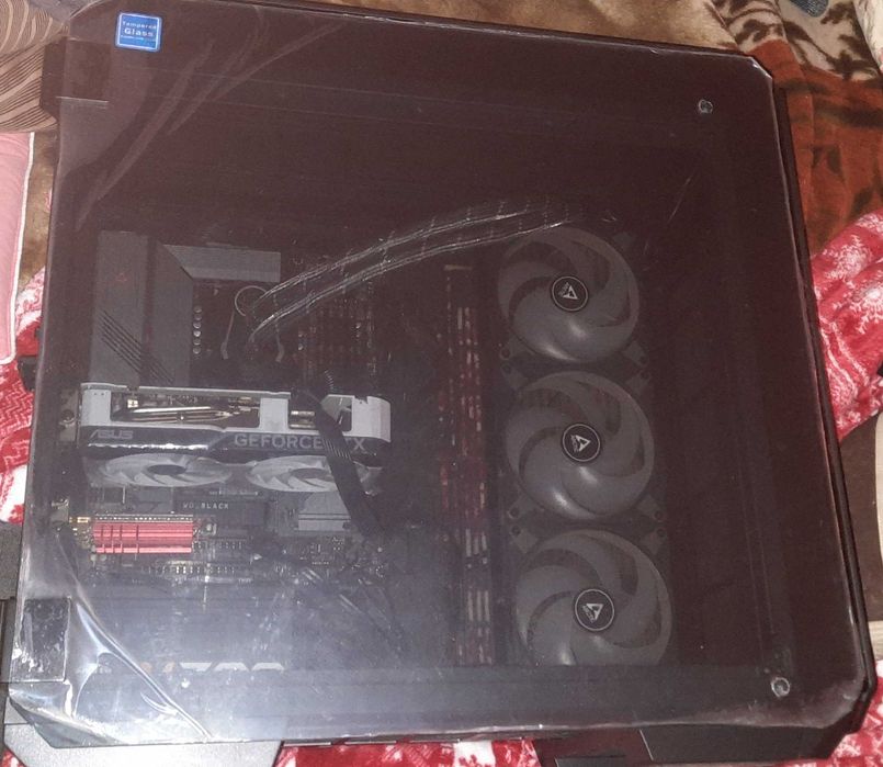 Obudowa komputerowa Thermaltake View 71 rgb pełen komplet