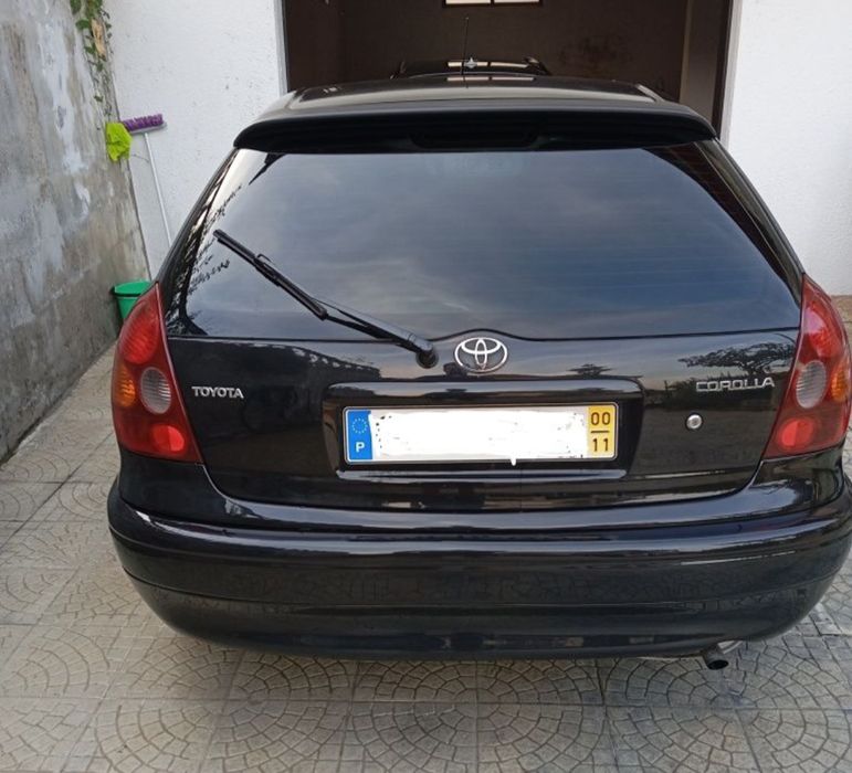 Toyota Corolla 1.9D em bom estado