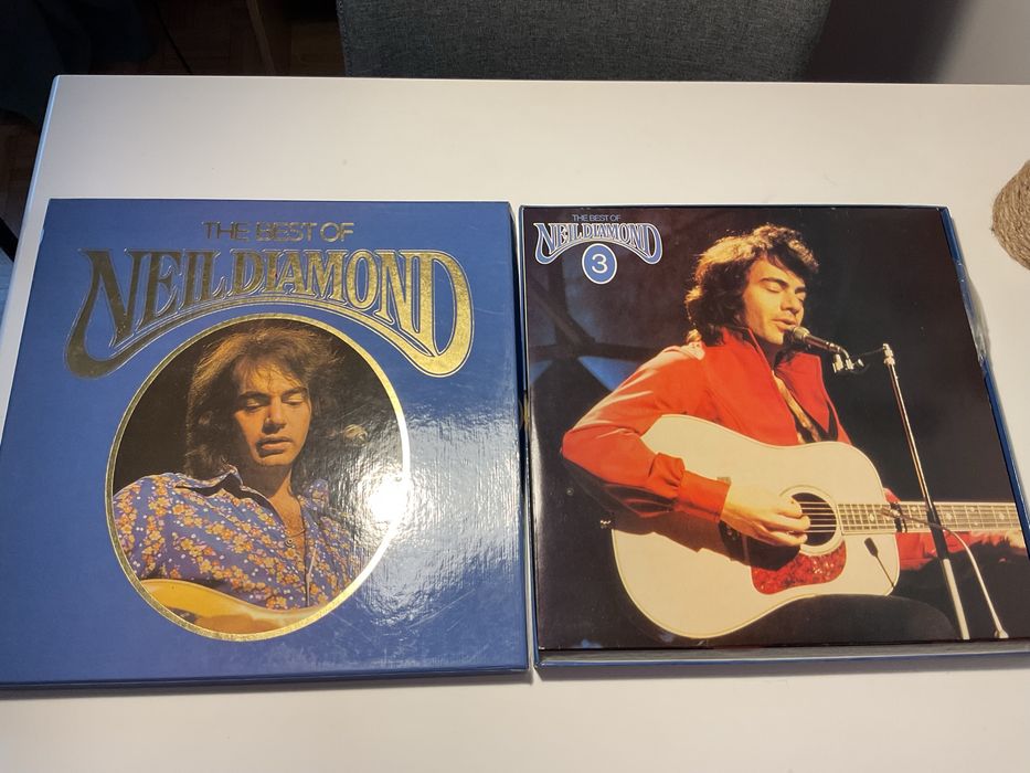 Neil Diamond – The Best Of (Caixa com 4 LPs) | Vinil | Bom estado