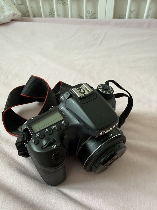 Canon EOS 70D + Objetiva 24mm f/2.8 STM | Kit Compacto