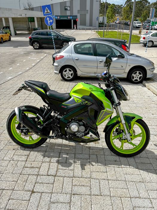 Keeway RKF 125 (2023) – Verde – 10.000 km (Diário/Fiável)