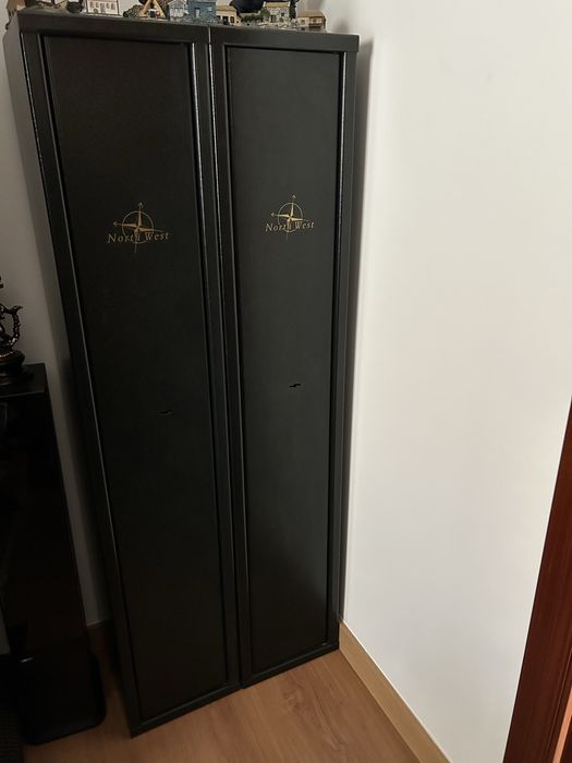 Dois armeiros North West para 4 armas (2  por cada)