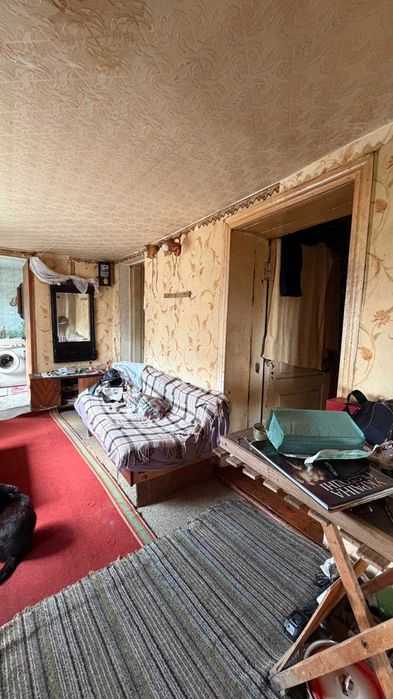 Продам крепкий дом в центре с. Буды (ул. Сковороды)