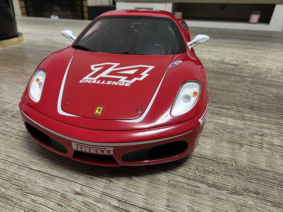 Ferrari F430 1:18 HOT WHEELS