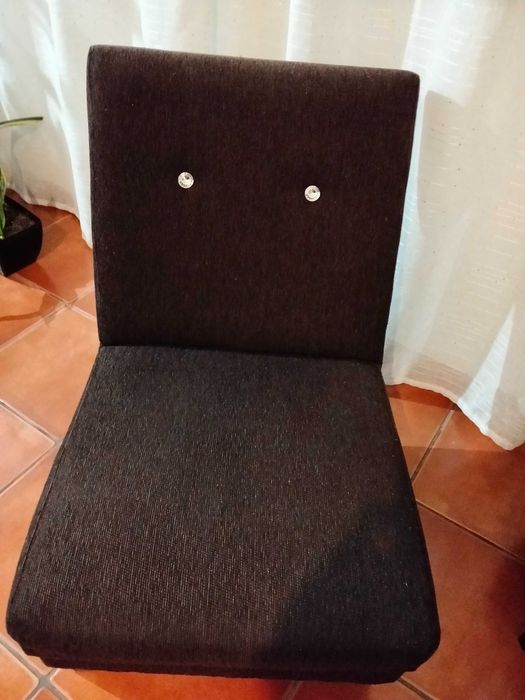 2 sofás individuais em perfeito estado