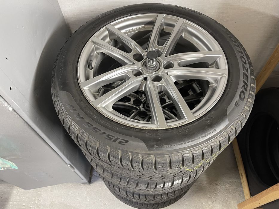 Комплект коліс зима PIRELLI Sottozero 3 на RIAL X10