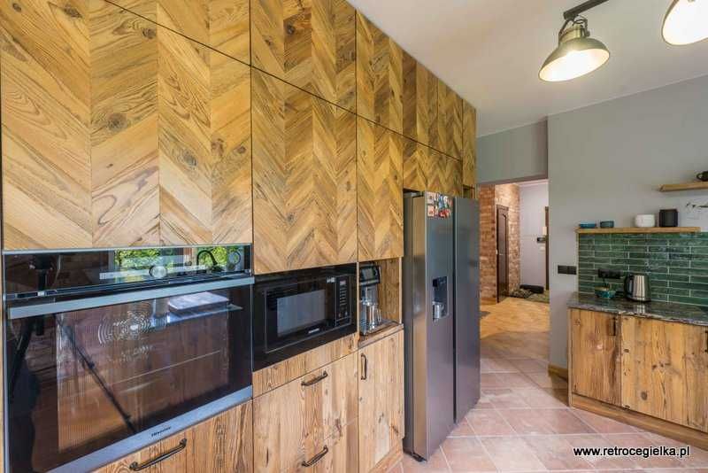 Fronty kuchenne ze starego drewna – jodełka