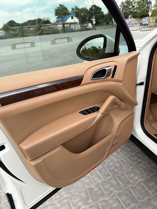 Продам Porsche Cayenne 958 | 3.6 бензин | Без пневмопідвіски