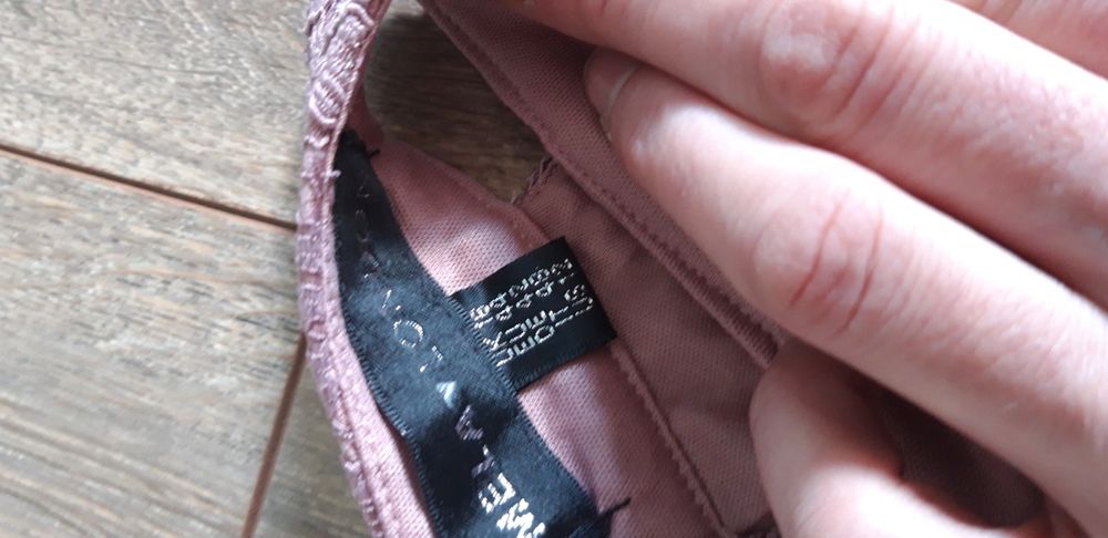 Elegancka asymetryczna sukienka