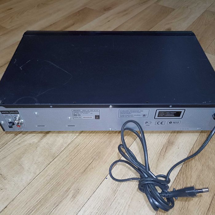 Odtwarzacz CD Sony CDP-XE370