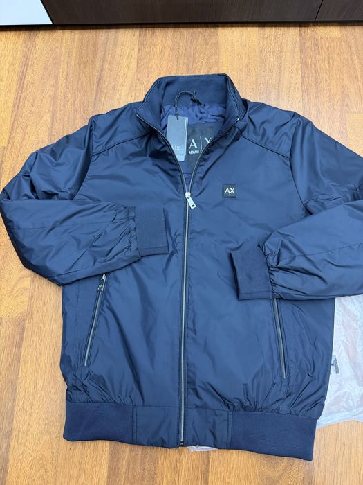 Продаю новую мужскую куртку ARMANI