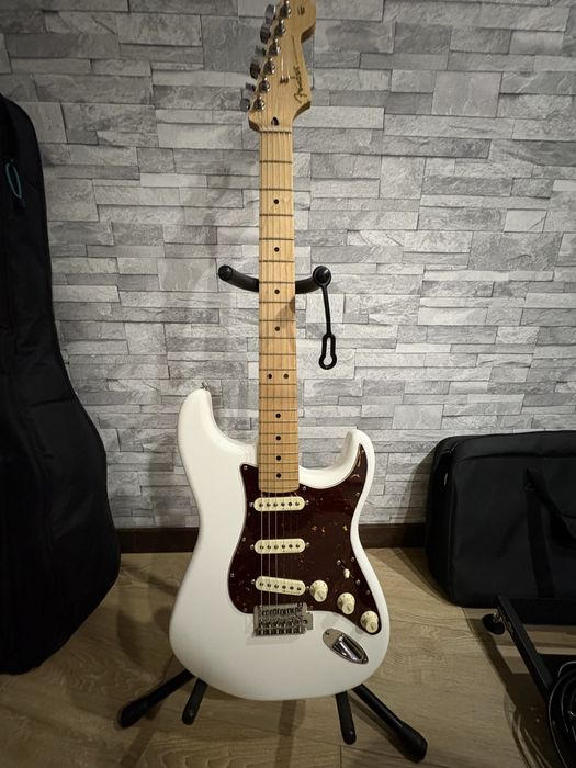 Fender Stratocaster Mexican with Pickups Noiseless