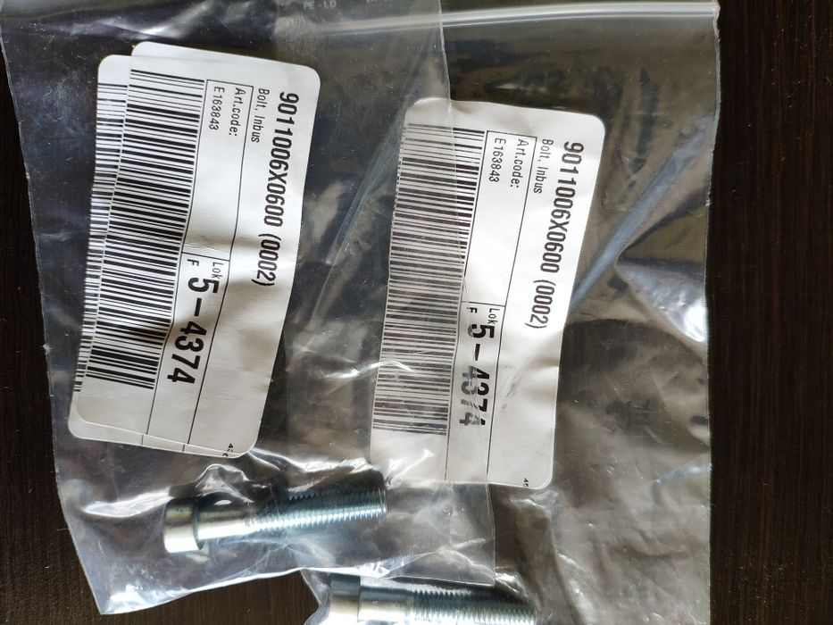 Болти (Yamaha) сальники,контакти,люлька,гальмівні ручки