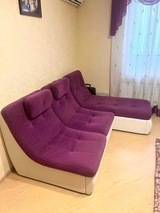Диван кутовий розкладний 2300х1800мм. Стан як новий