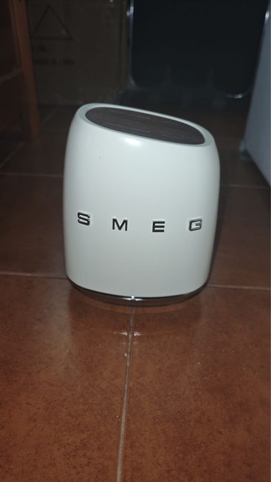 Bloco de Facas SMEG Completo