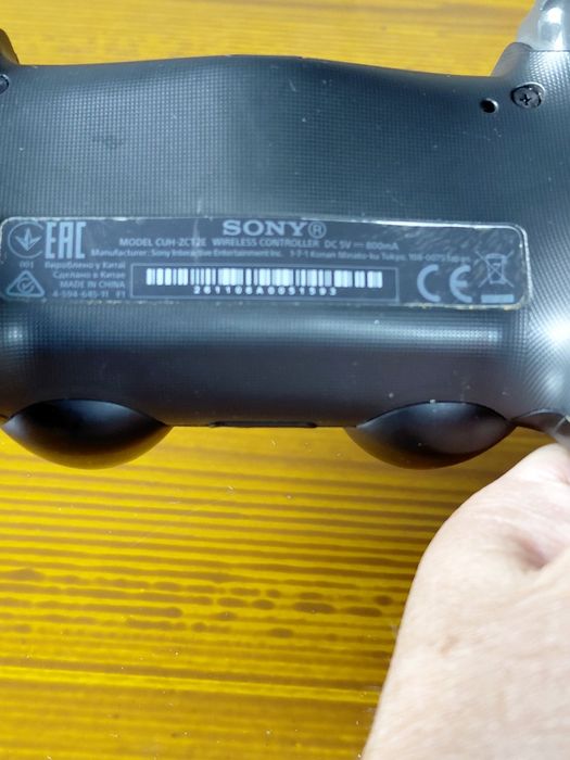 Оригінальний геймпад Sony DualShock 4 v2 Black для PS4 / PC