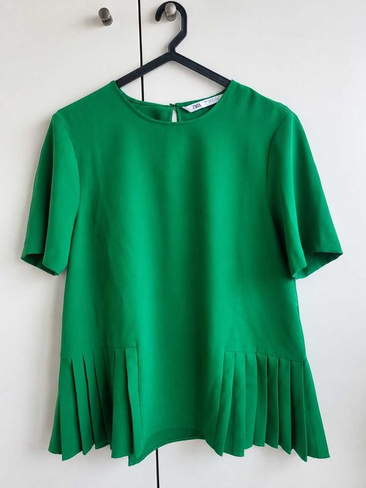 Blusa Verde Esmeralda Plissada - ZARA