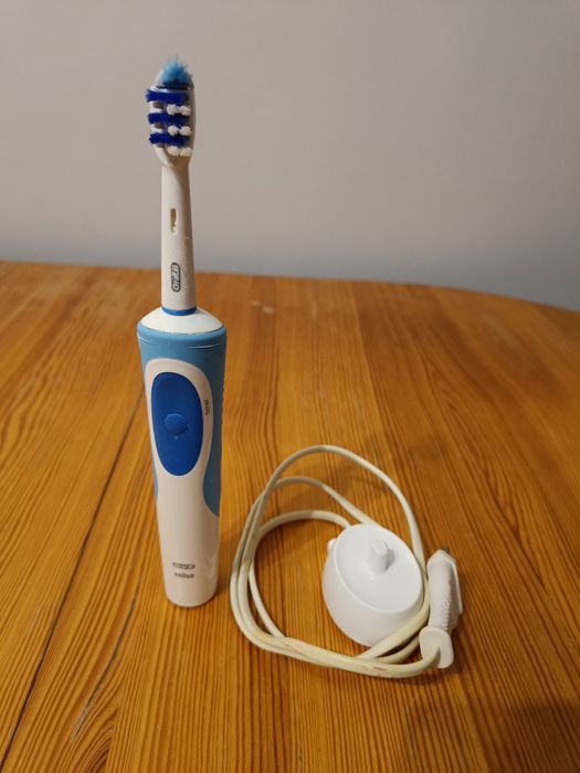 Elektryczna szczoteczka do zębów