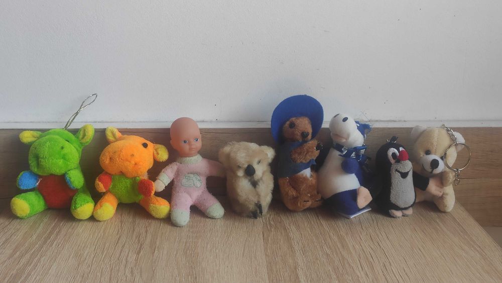 zestaw zabawek laleczka misie  pluszaki