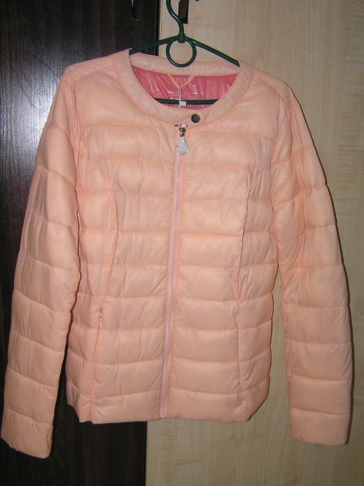 Куртка Демі осінь стьогана  Rinascimento Италия