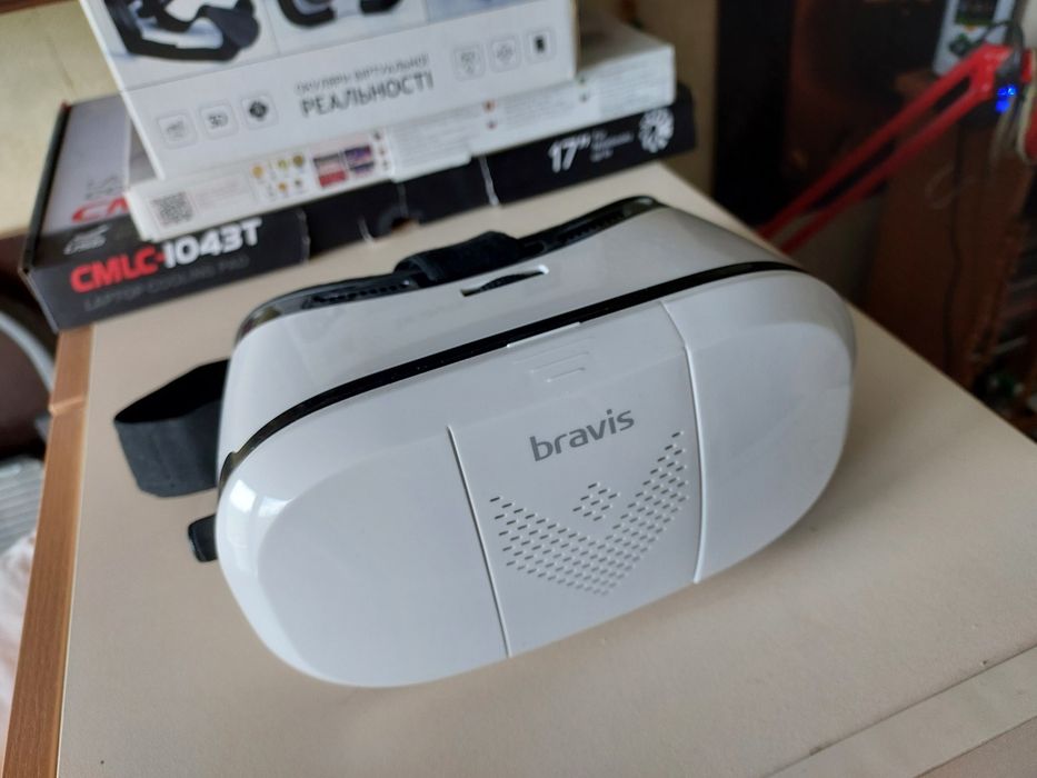 Окуляри віртуальної реальності  Bravis VR