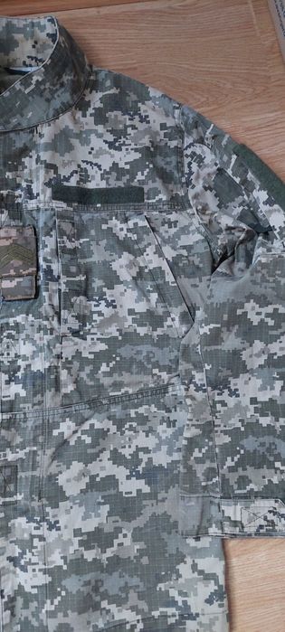 Продам военные куртки.